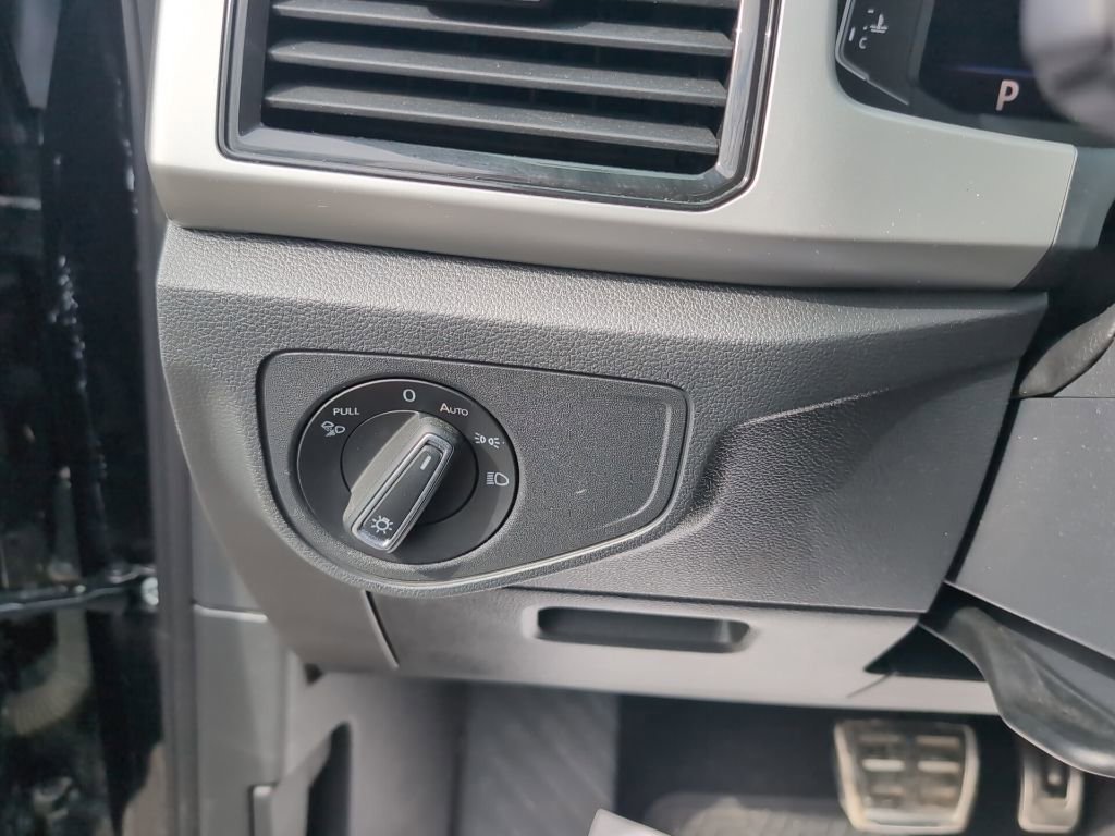 Used 2023 Volkswagen Atlas SEL R-Line image 23