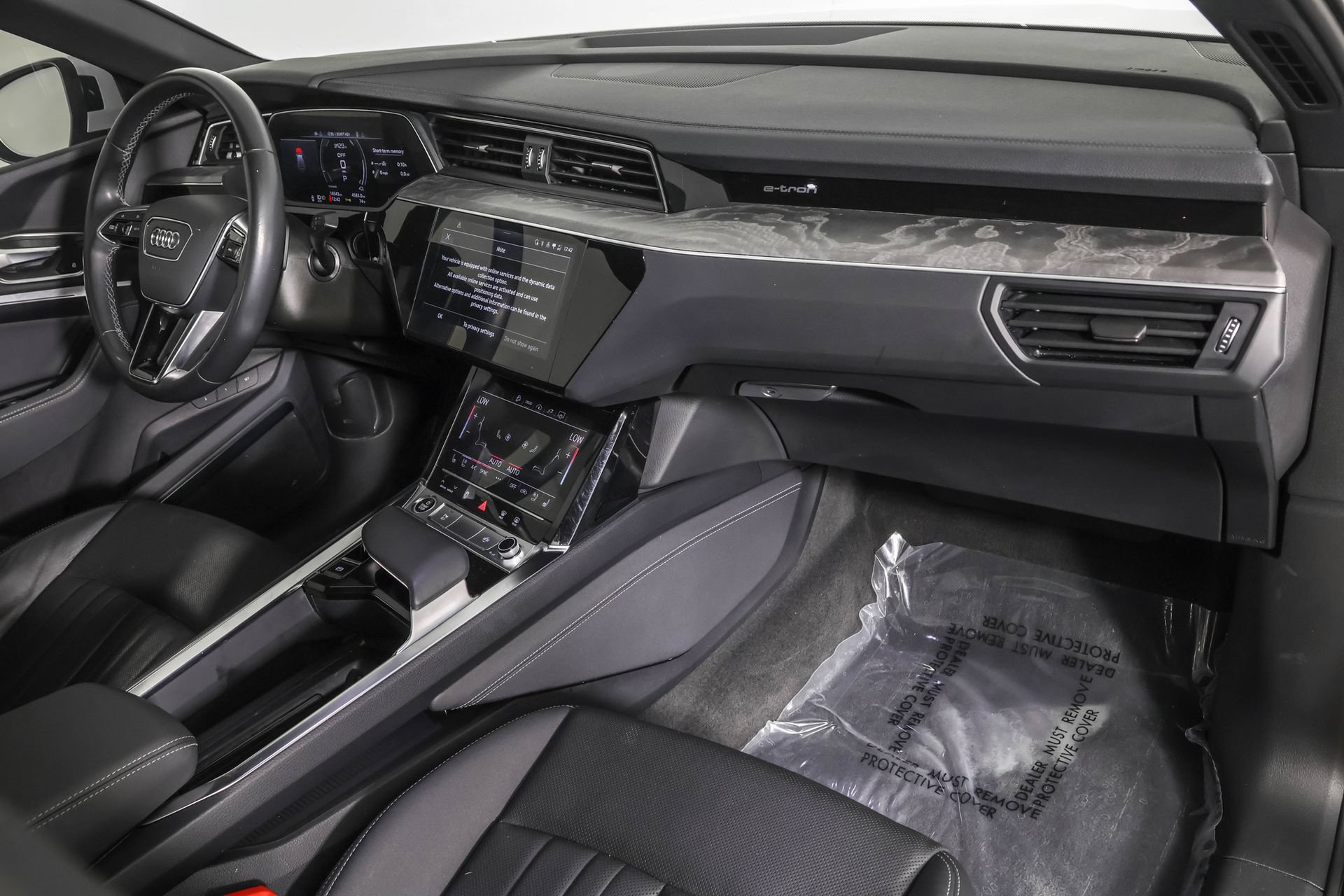 Used 2024 Audi Q8 e-tron Premium Plus w/ Premium Plus Package AWD/4WD image 46