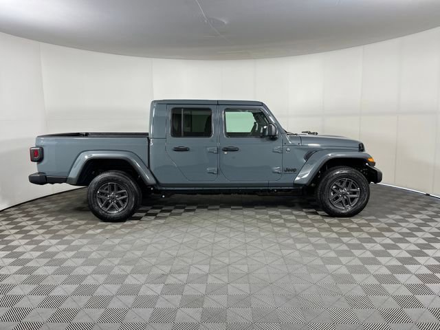 New 2026 Jeep Gladiator Sport AWD/4WD image 4