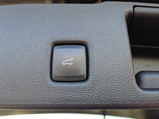Used 2024 Ford Escape ST-Line image 13