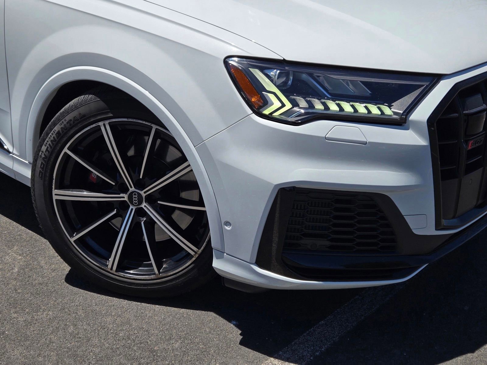 Used 2021 Audi SQ7 Premium Plus w/ SQ7 Black Optic Package AWD/4WD image 9