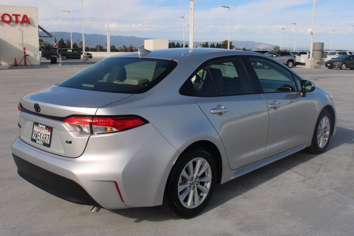 Certified 2026 Toyota Corolla LE w/ LE Premium Package FWD image 3