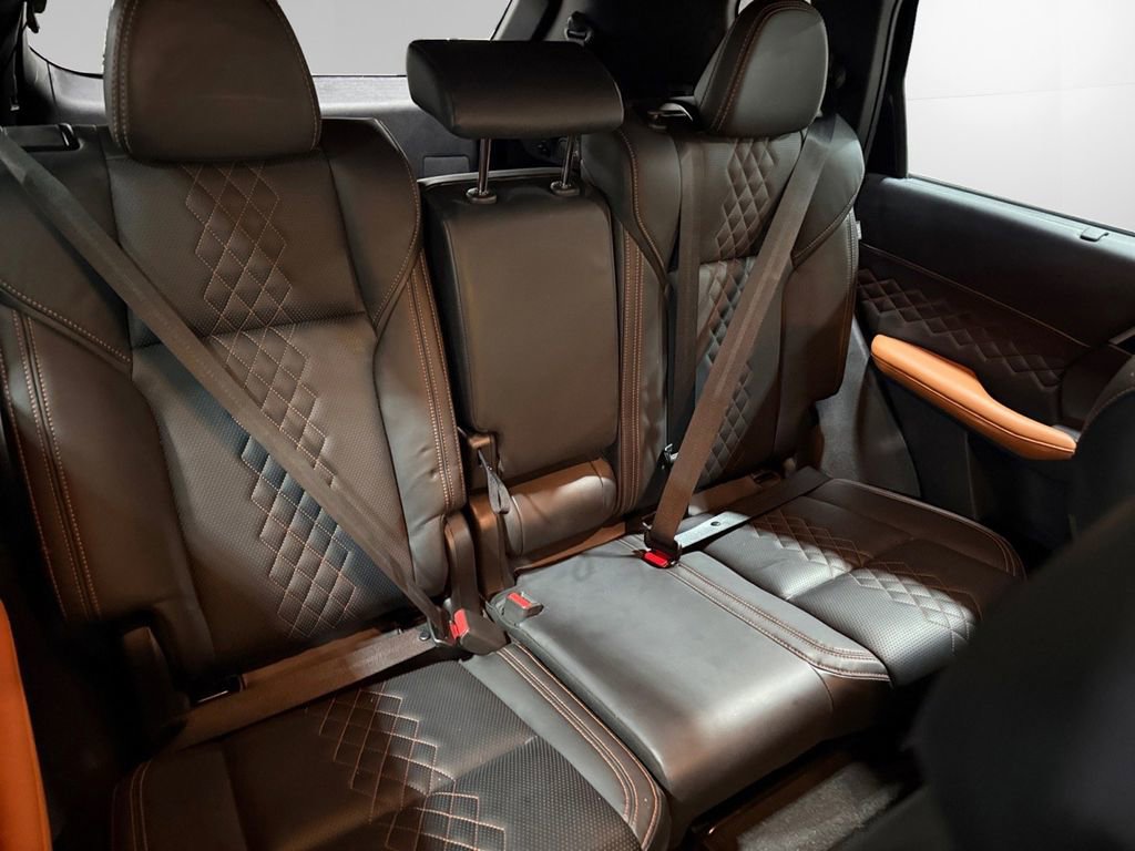 Used 2023 Mitsubishi Outlander SEL image 20