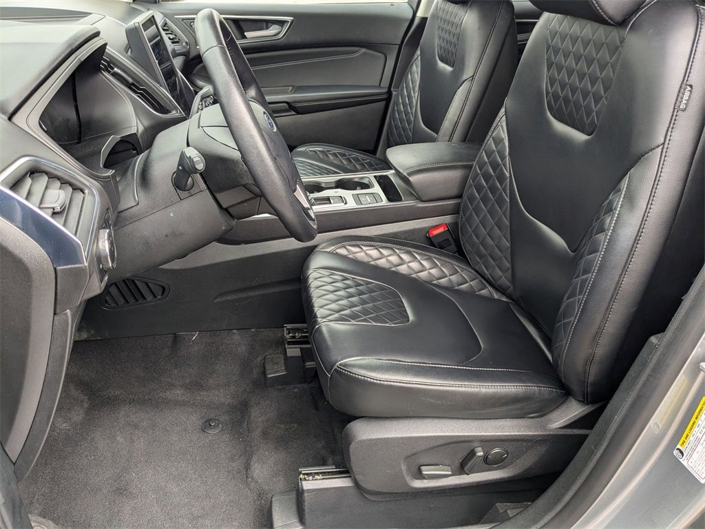 Used 2024 Ford Edge Titanium image 18