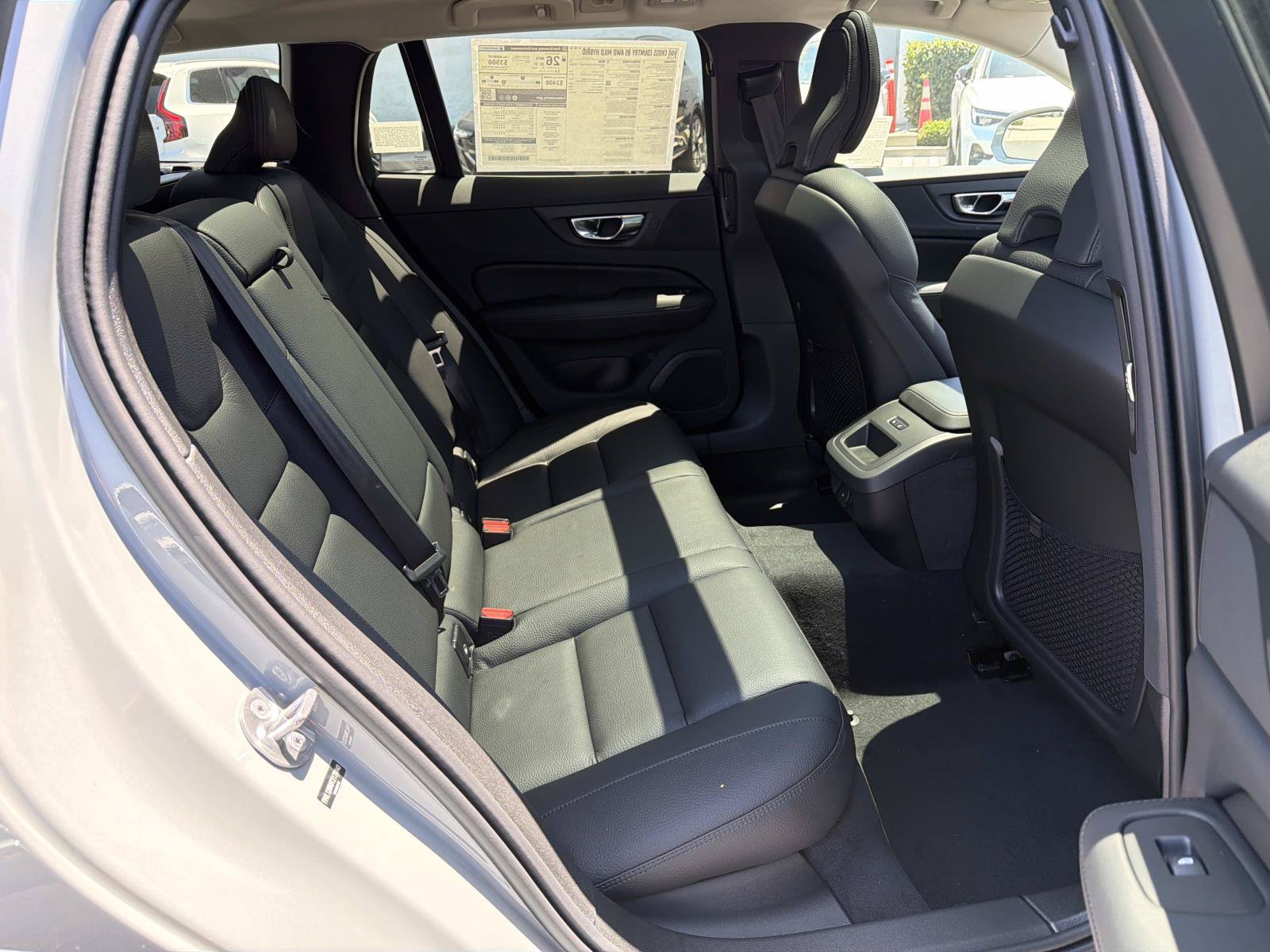 New 2026 Volvo V60 B5 Cross Country Plus w/ Climate Package AWD/4WD image 19