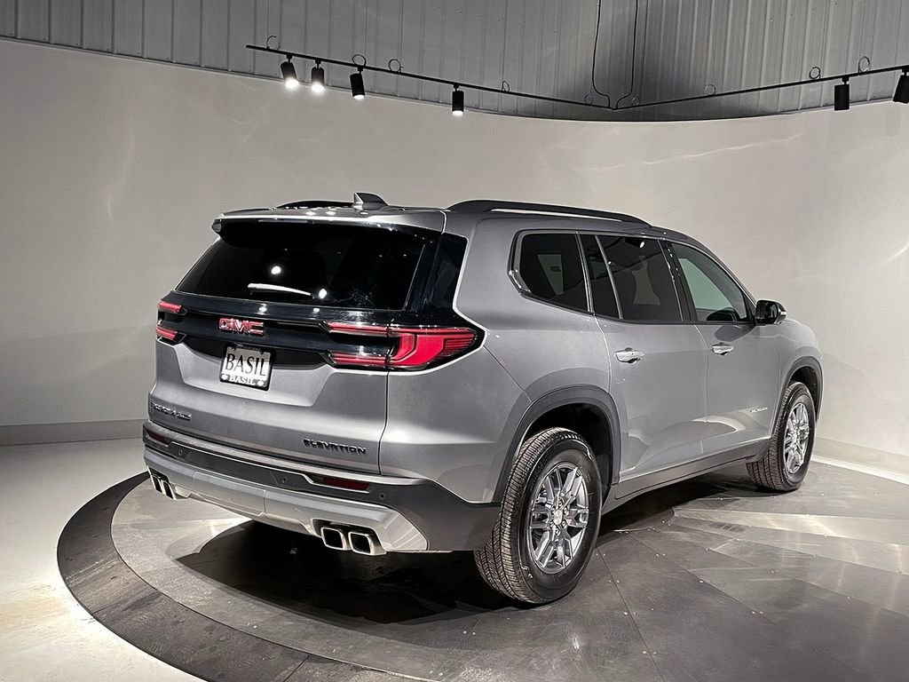 Used 2025 GMC Acadia Elevation image 11