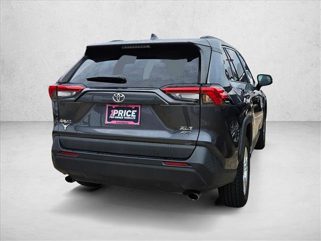 Used 2020 Toyota RAV4 XLE AWD/4WD image 4