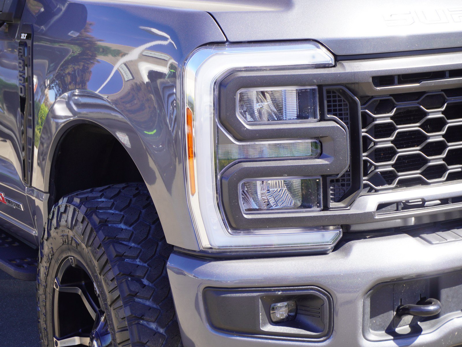 Used 2023 Ford F350 XLT w/ Tremor Off-Road Package AWD/4WD image 3
