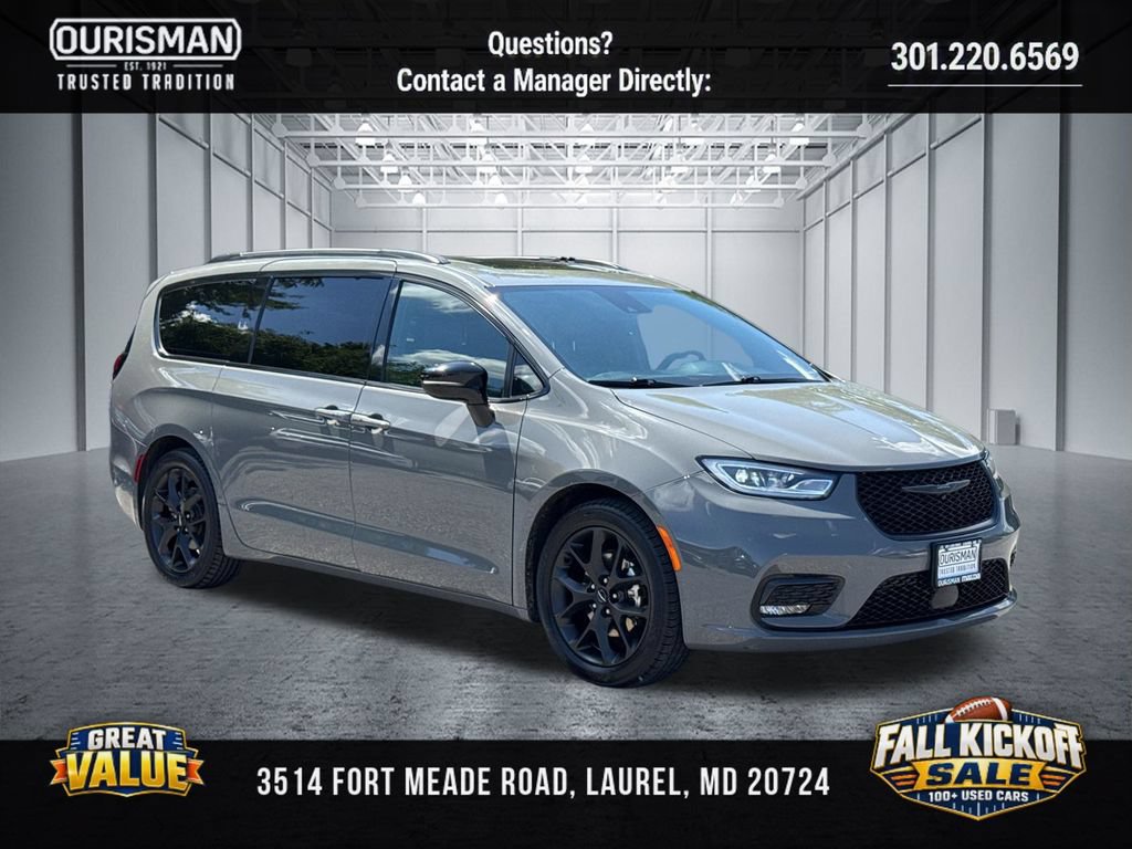 Used 2025 Chrysler Pacifica Limited FWD image 1