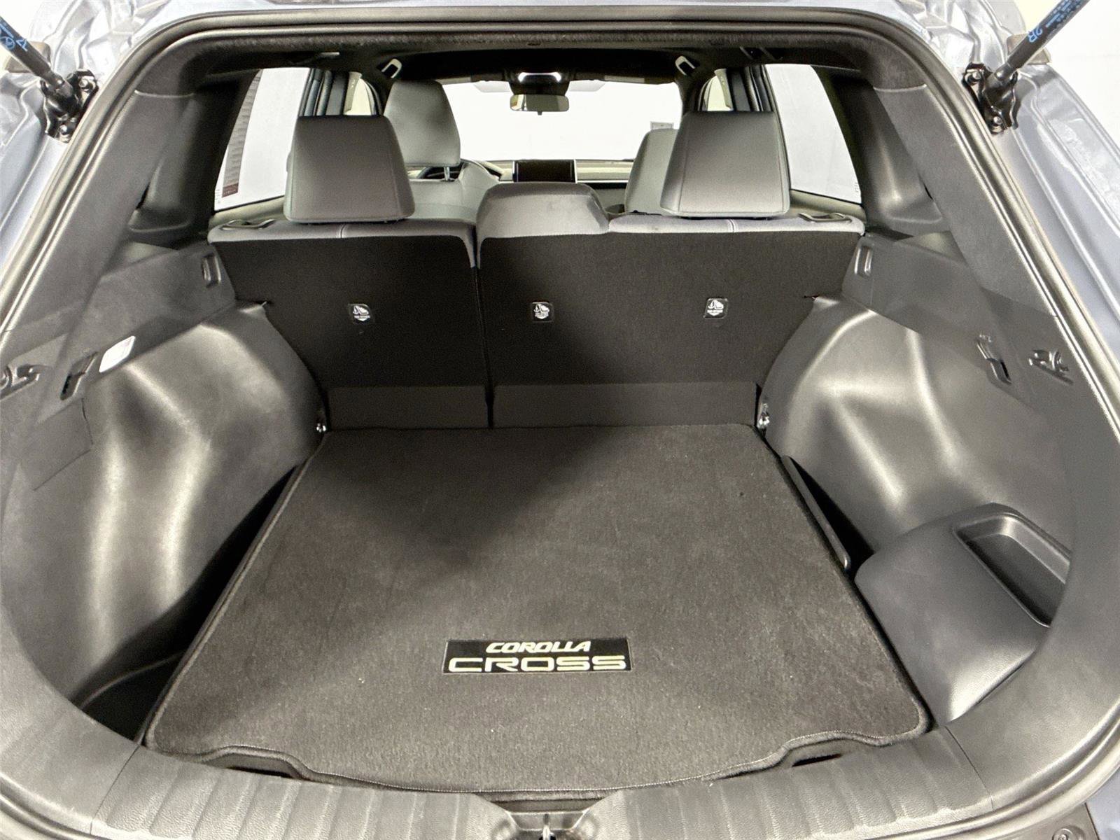 Used 2025 Toyota Corolla Cross AWD Hybrid image 47