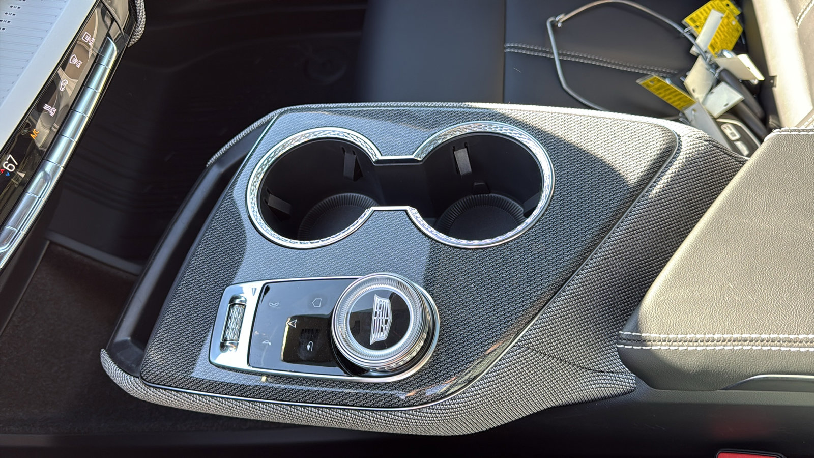 New 2025 Cadillac Optiq Luxury 1 w/ LPO, Floor Liner Package image 21