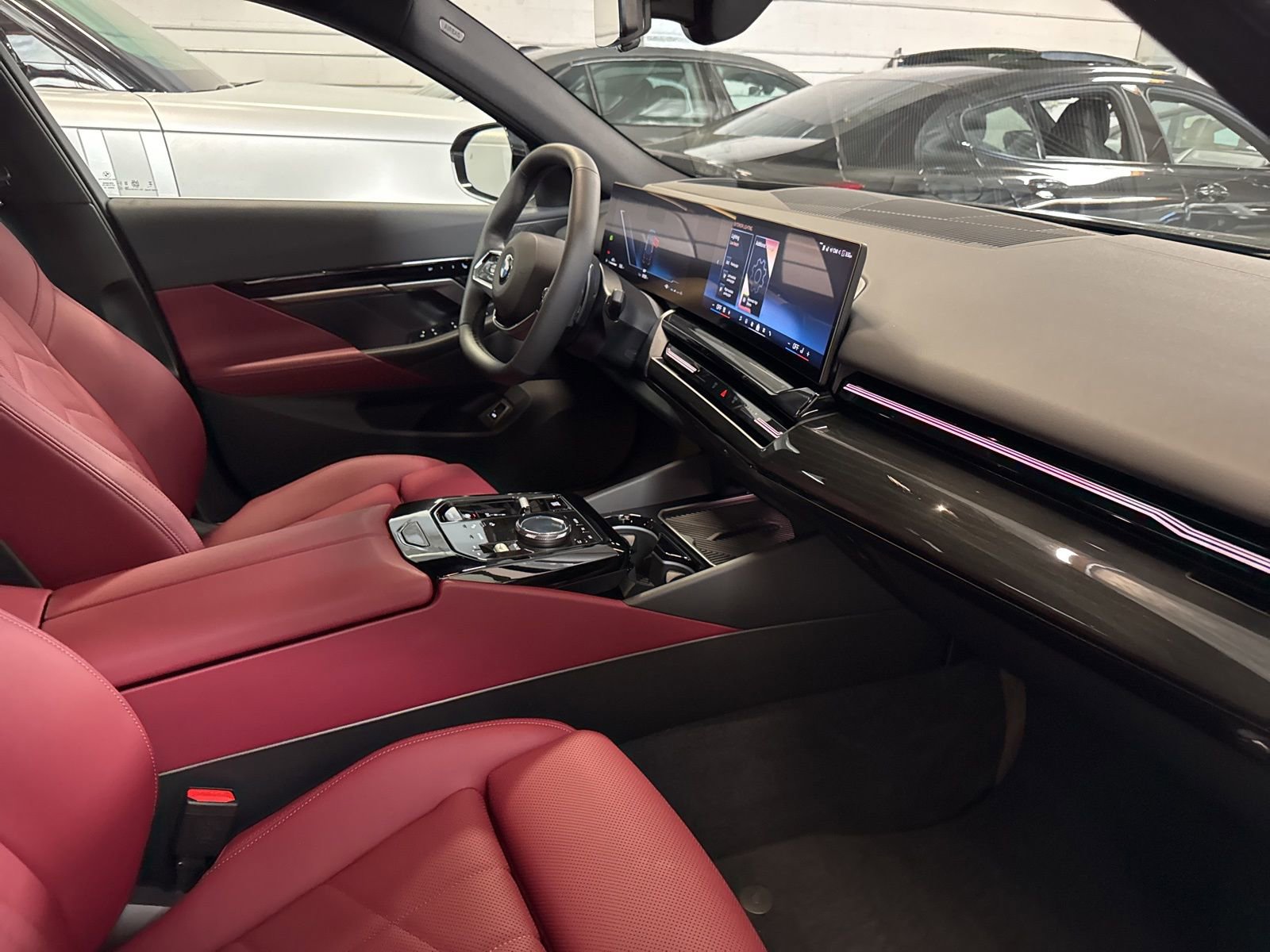 Used 2025 BMW 530i image 28