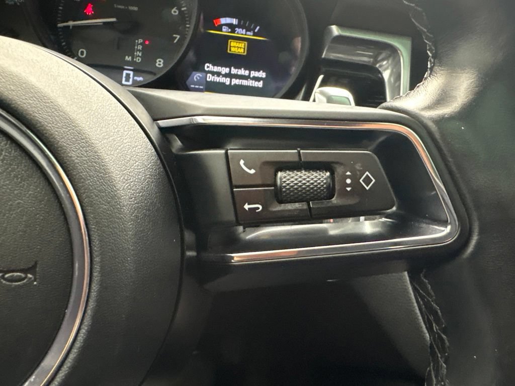 Certified 2023 Porsche Macan AWD/4WD image 36
