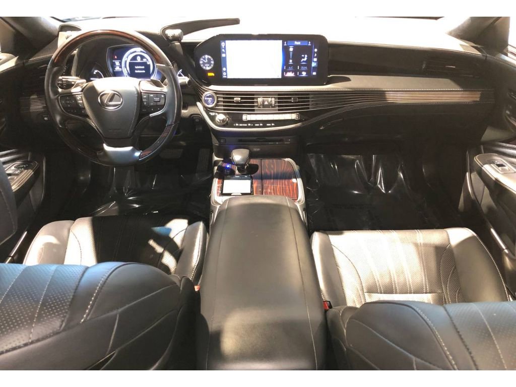 Used 2021 Lexus LS 500h image 24