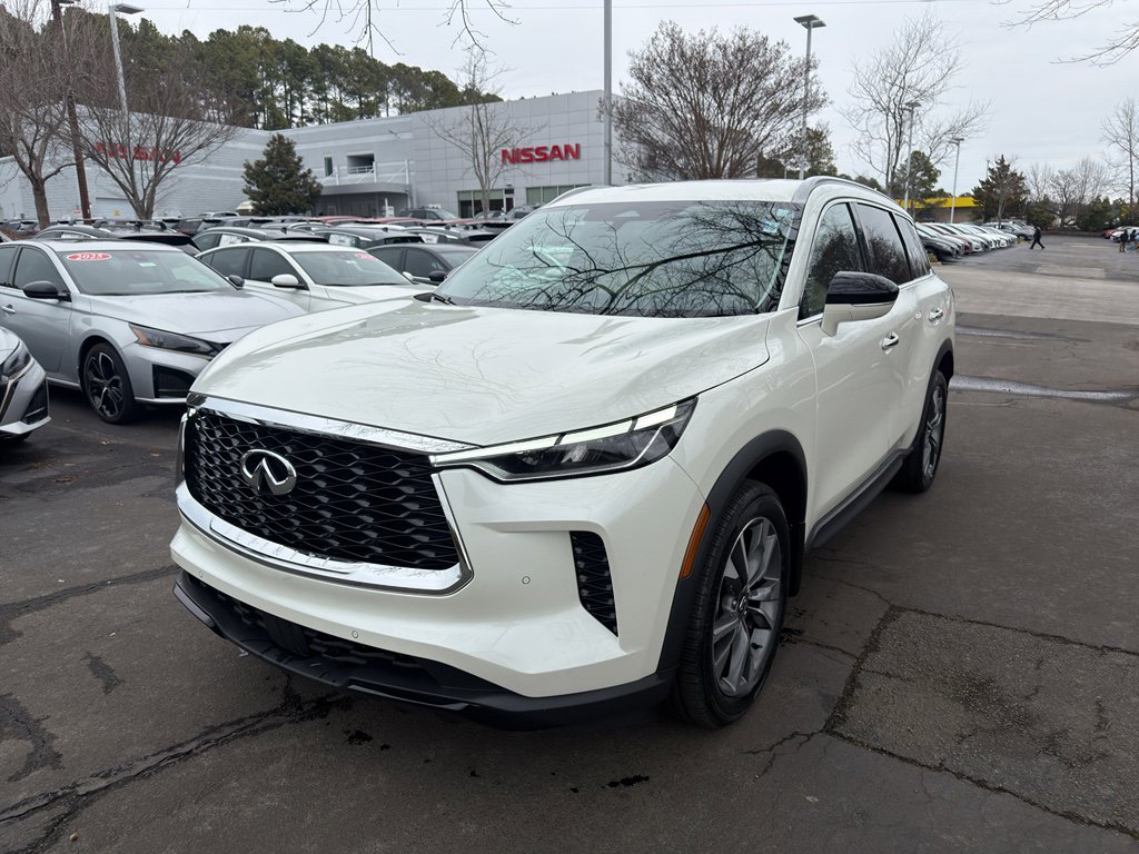 Used 2023 INFINITI QX60 Luxe w/ Cargo Package image 3