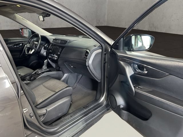 Used 2018 Nissan Rogue SV AWD/4WD image 14