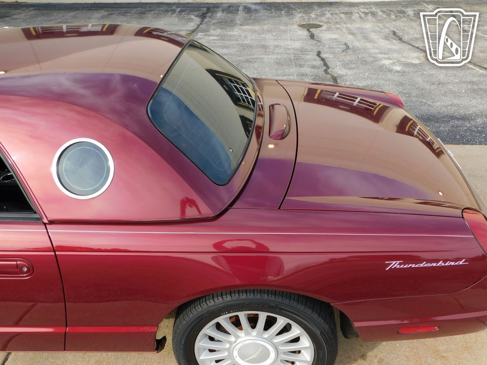 Used 2004 Ford Thunderbird image 37