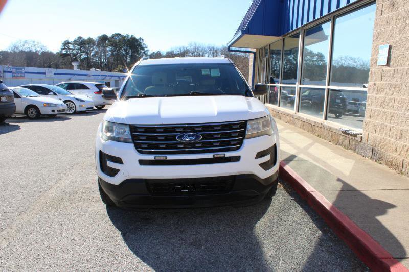 Used 2017 Ford Explorer 4WD image 2