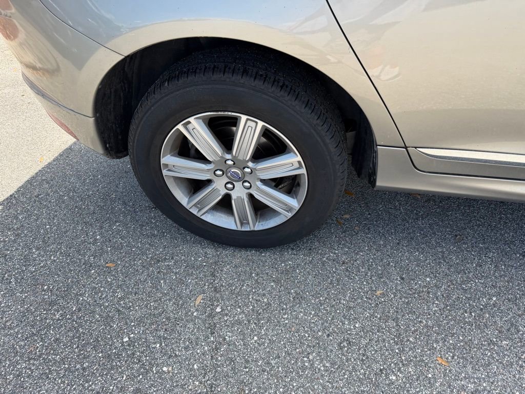 Used 2016 Volvo XC60 T6 w/ Proximity Package image 5