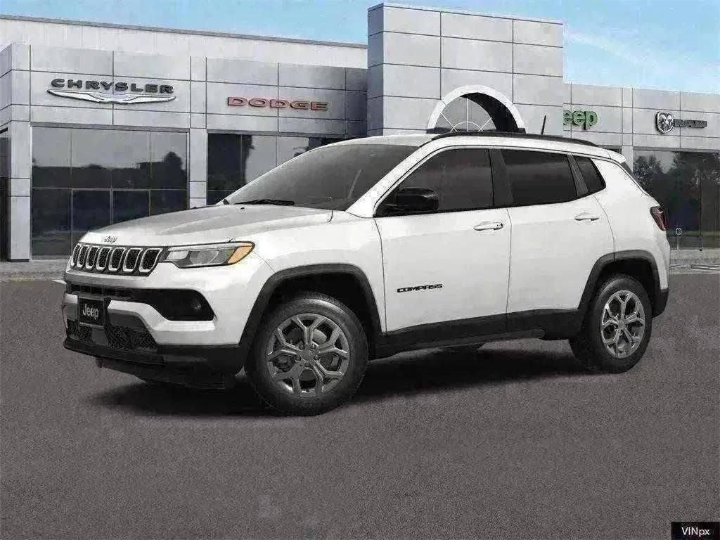New 2024 Jeep Compass Latitude AWD/4WD image 2