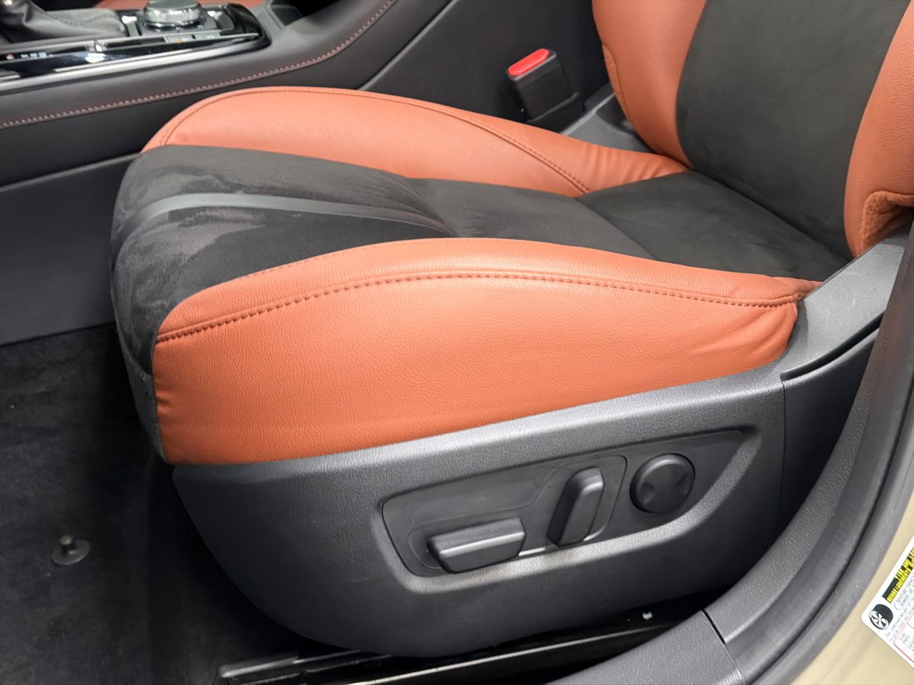 Certified 2025 MAZDA CX-30 Carbon image 16