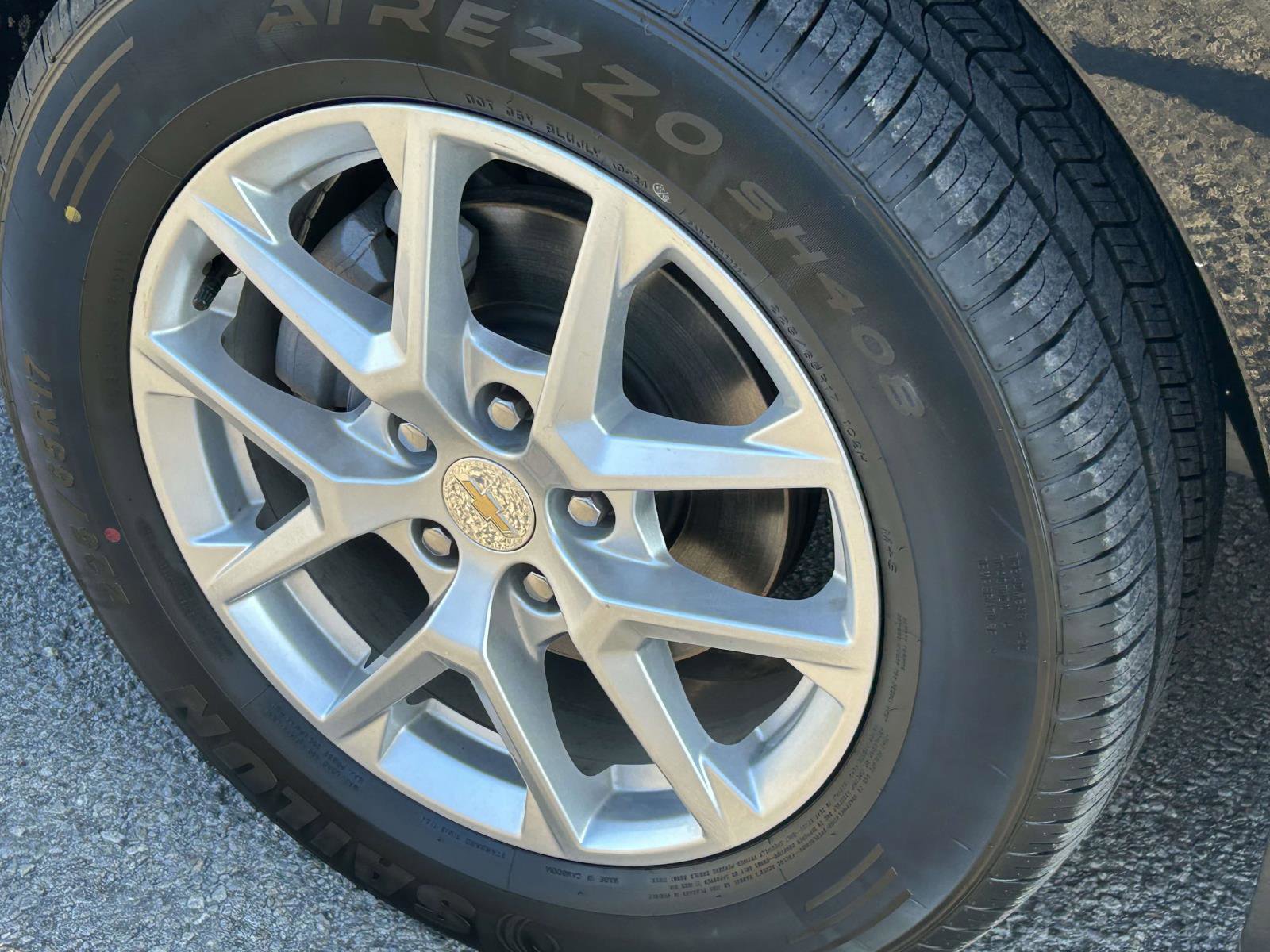 Used 2024 Chevrolet Equinox LT image 9