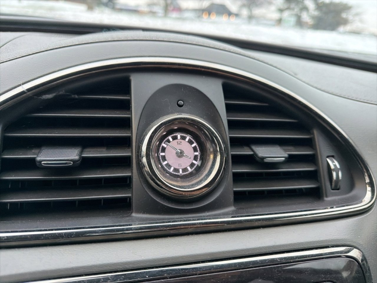 Used 2016 Buick Enclave Convenience image 28