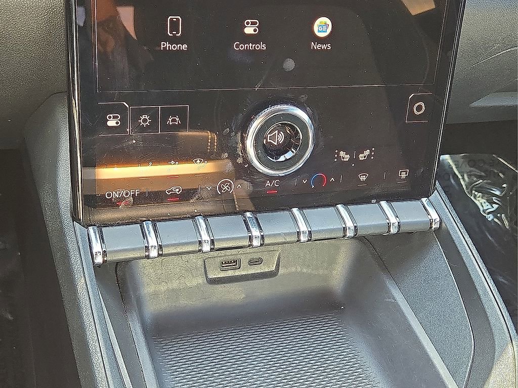 Used 2025 GMC Terrain Elevation image 29