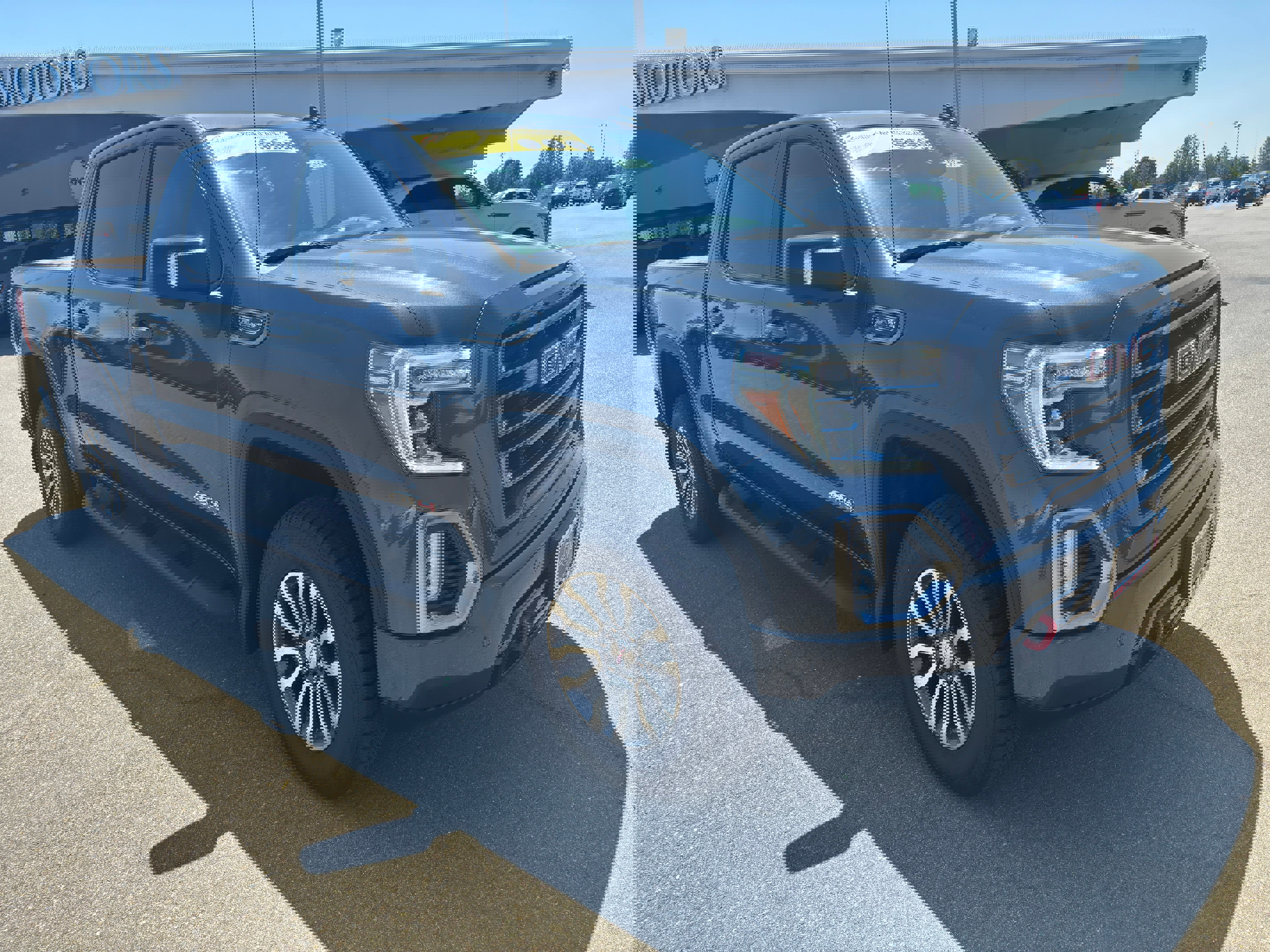 Used 2021 GMC Sierra 1500 AT4 w/ AT4 Premium Package image 3