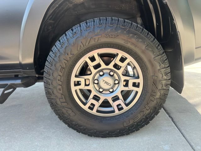 Used 2024 Toyota 4Runner TRD Off-Road Premium AWD/4WD image 21