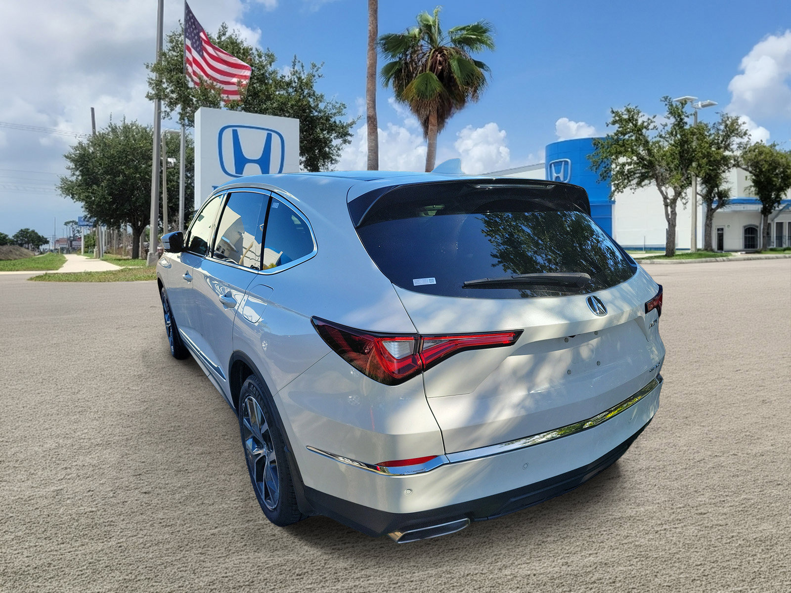 Used 2023 Acura MDX w/ Technology Package AWD/4WD image 5
