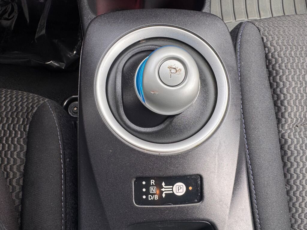 Used 2015 Nissan Leaf S w/ Charge Package image 17