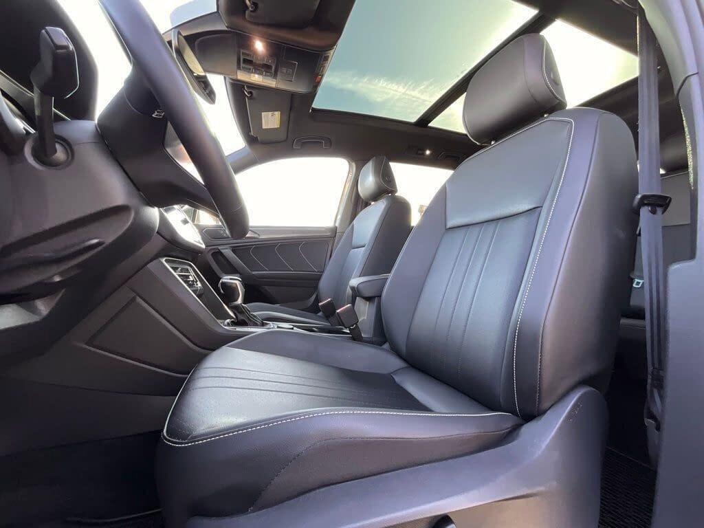 Used 2023 Volkswagen Tiguan SE R-Line image 11