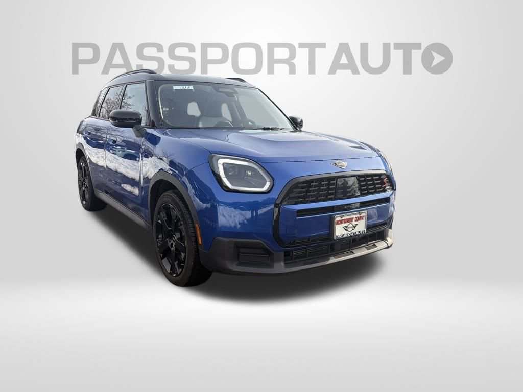 Used 2025 MINI Cooper Countryman S w/ Comfort Package Max image 3