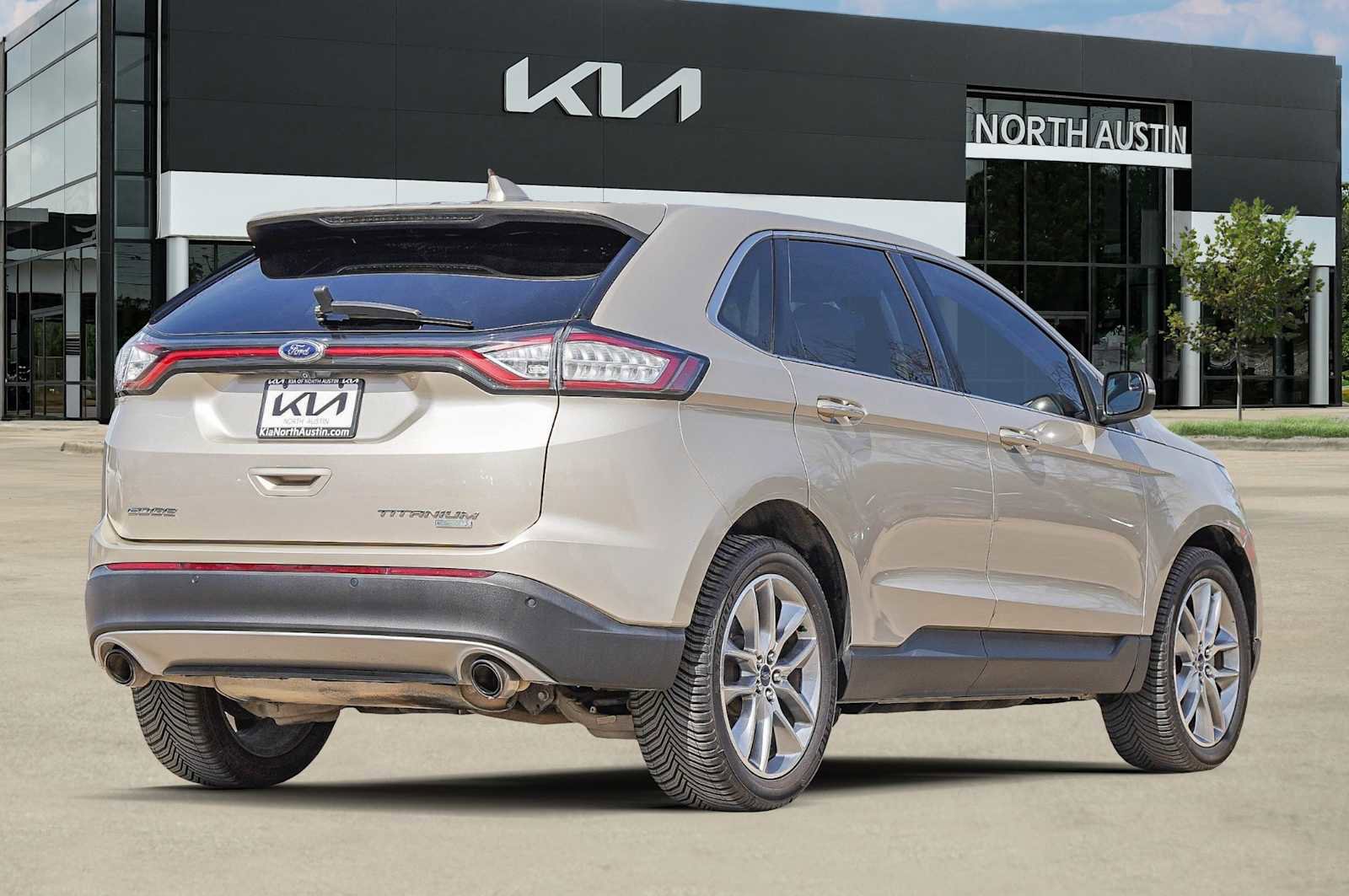 Used 2018 Ford Edge Titanium w/ Technology Package image 6