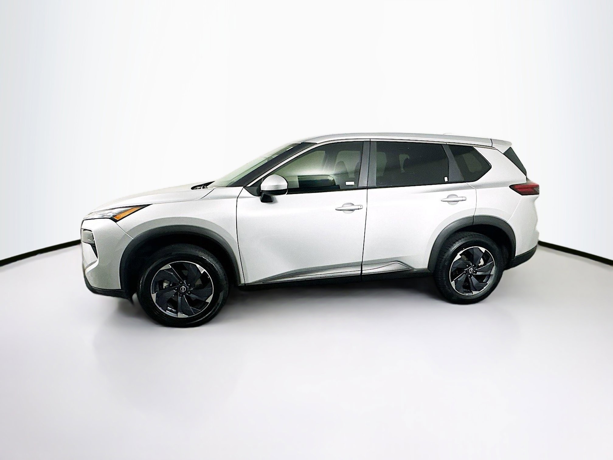 Used 2025 Nissan Rogue SV FWD image 4