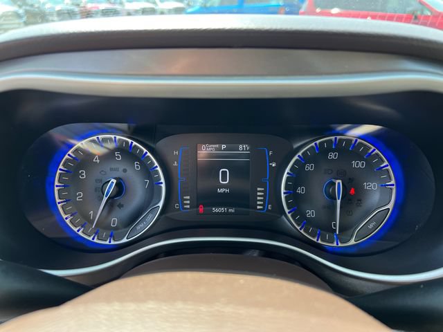 Used 2017 Chrysler Pacifica Touring-L FWD image 14