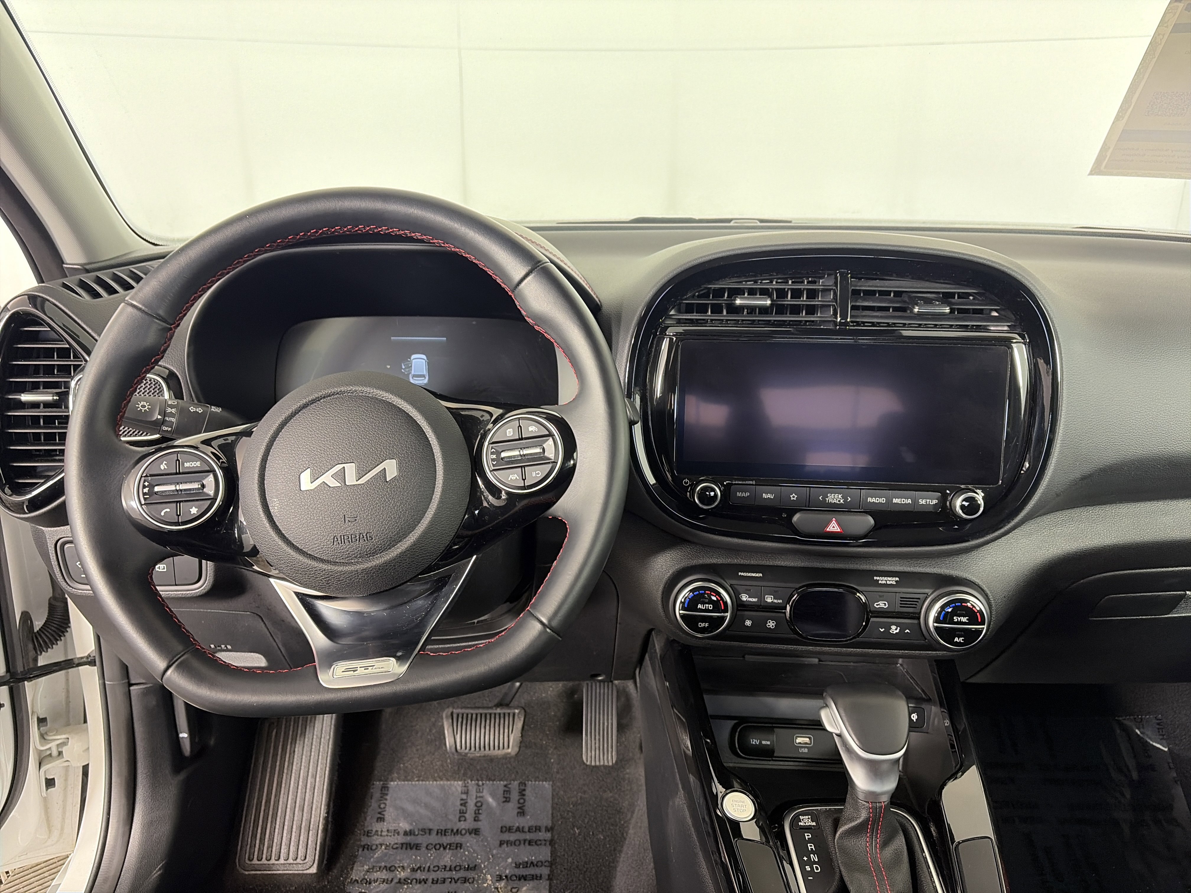 Certified 2024 Kia Soul GT-Line image 3