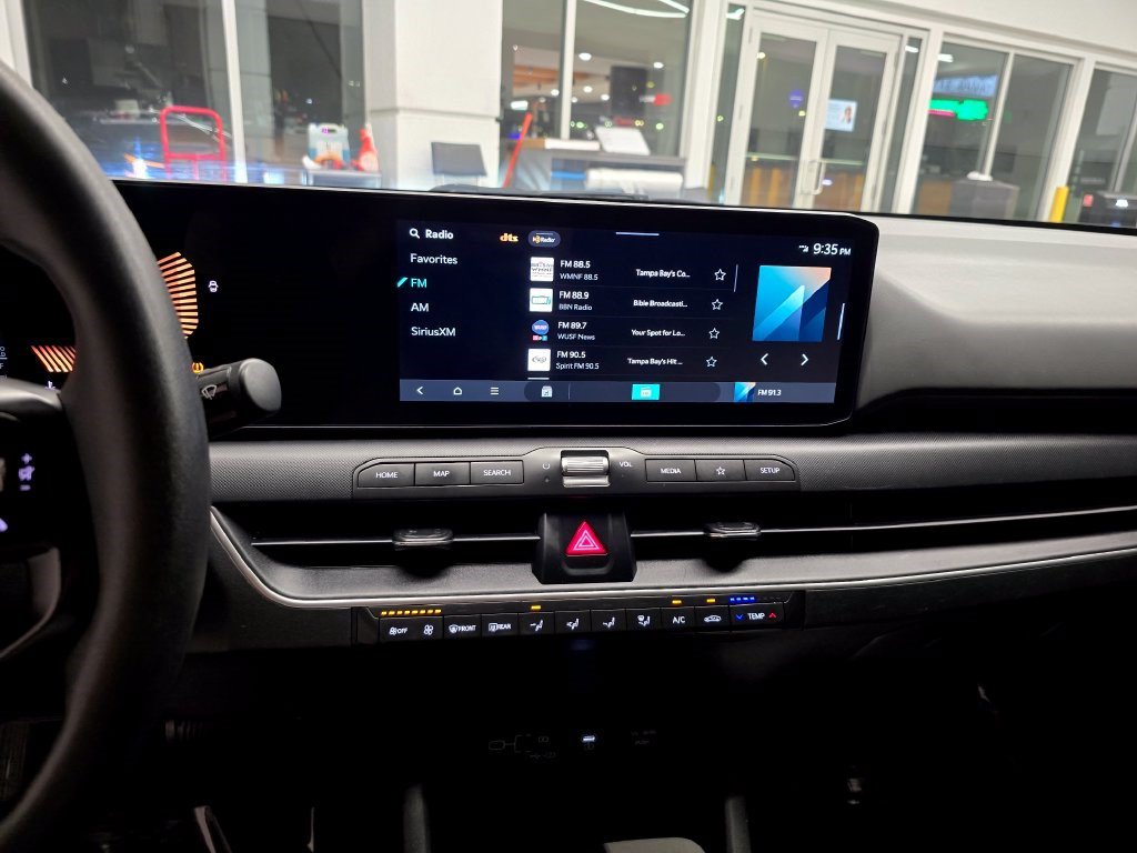 Used 2025 Kia K4 FWD image 20
