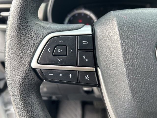 Used 2022 Toyota Highlander L image 16