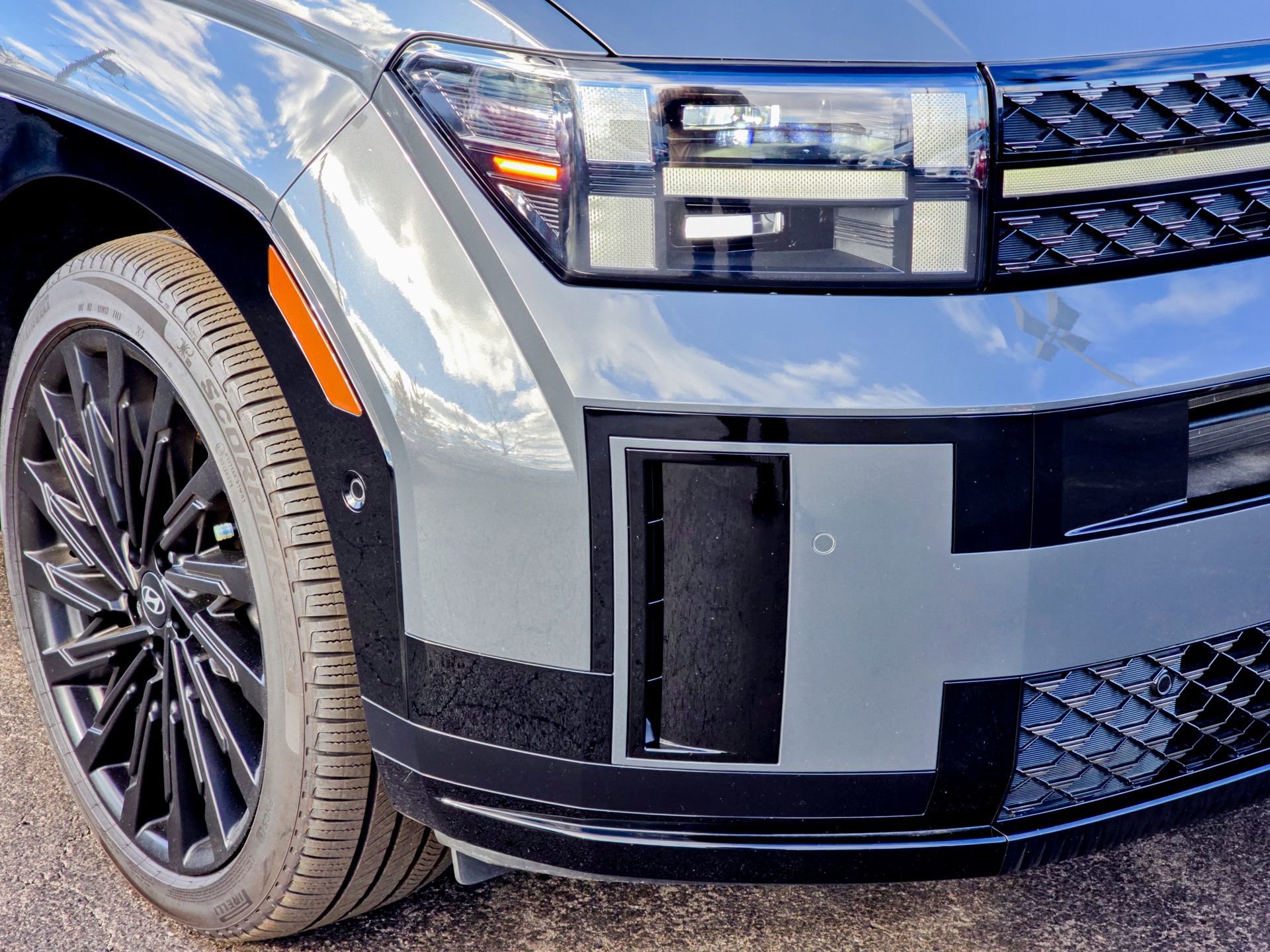 Used 2024 Hyundai Santa Fe Calligraphy image 8