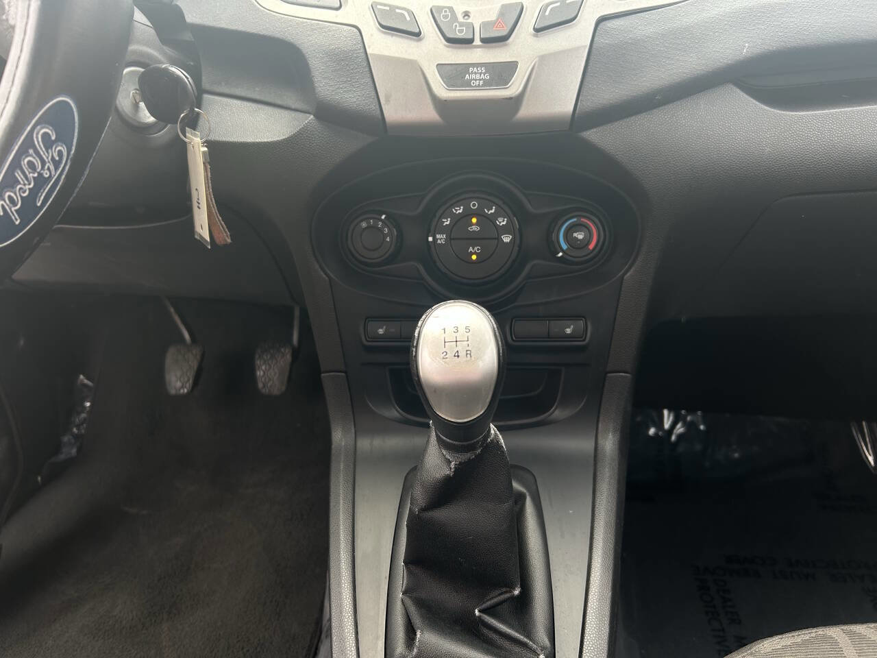 Used 2012 Ford Fiesta SE image 13