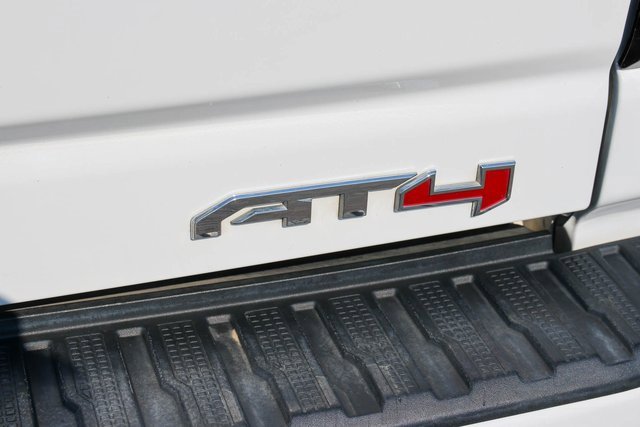 Used 2022 GMC Sierra 2500 AT4 w/ AT4 Preferred Package image 9