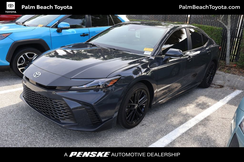 Used 2025 Toyota Camry SE FWD video 1