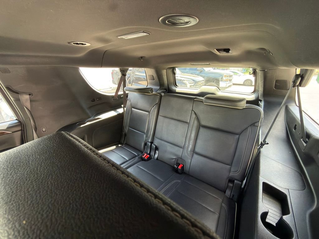 Used 2023 Chevrolet Suburban Premier RWD image 28