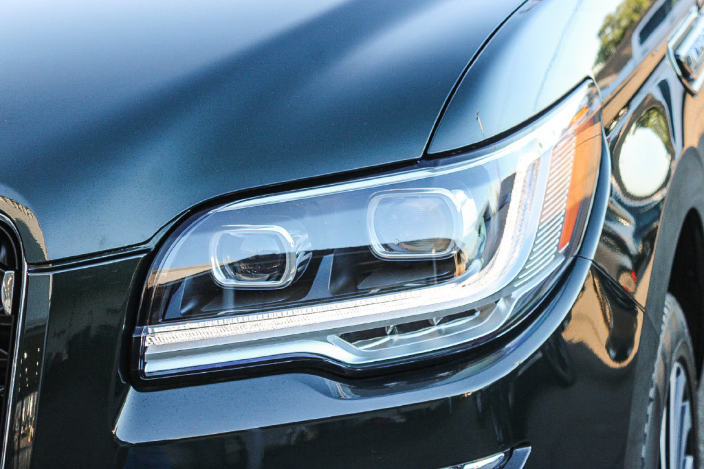 Used 2024 Lincoln Navigator Black Label AWD/4WD image 4