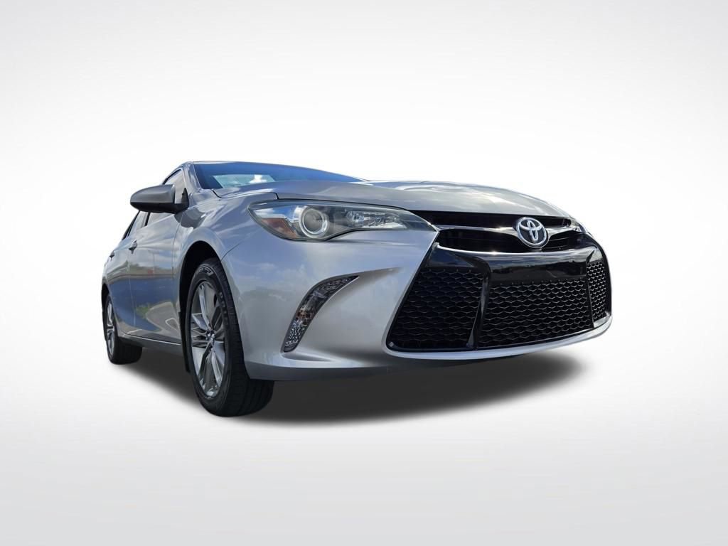 Used 2015 Toyota Camry SE image 44