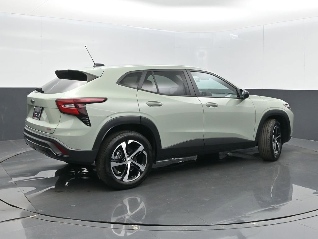 Used 2024 Chevrolet Trax RS w/ Driver Confidence Package image 7