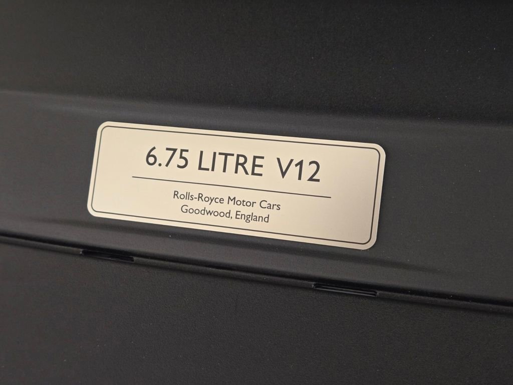 Certified 2025 Rolls-Royce Ghost AWD/4WD image 28