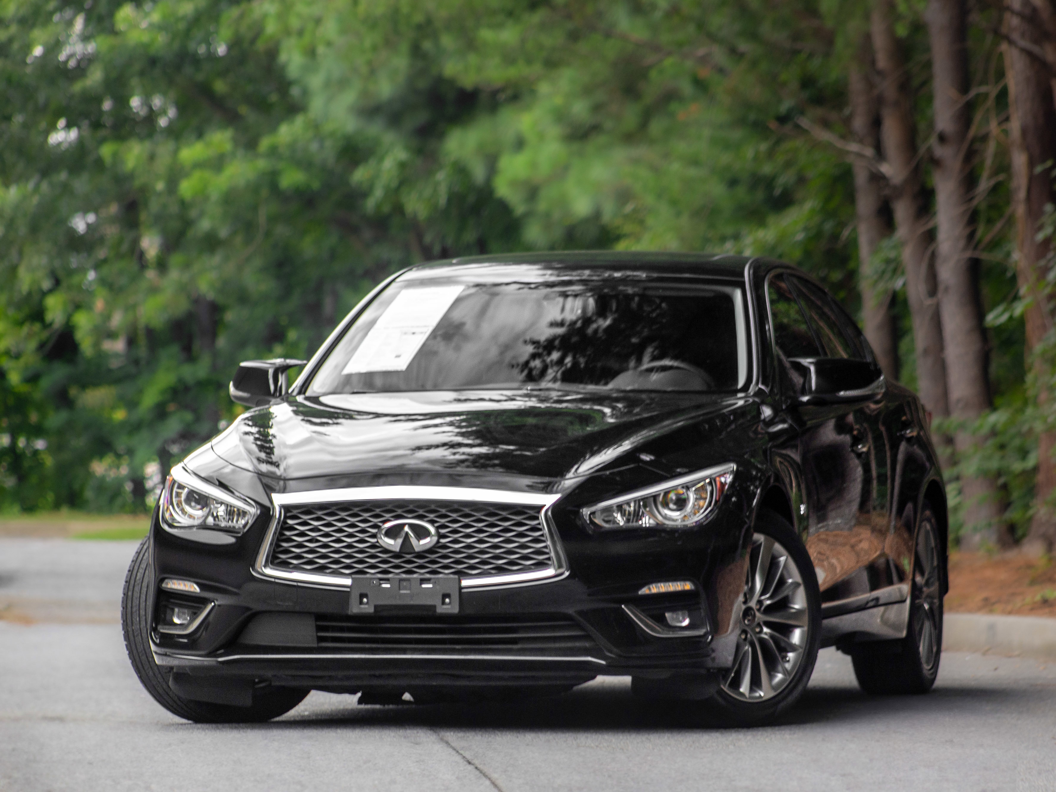 Used 2019 INFINITI Q50 Luxe w/ Essential Package (3.0T Luxe) image 2